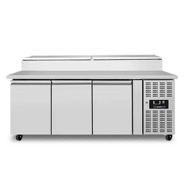 Saladette | 3 Türen (1/1 GN) | Oben 8× 1/3 GN | +2°C bis +8°C | Zwangskühlung | Klappdeckel
